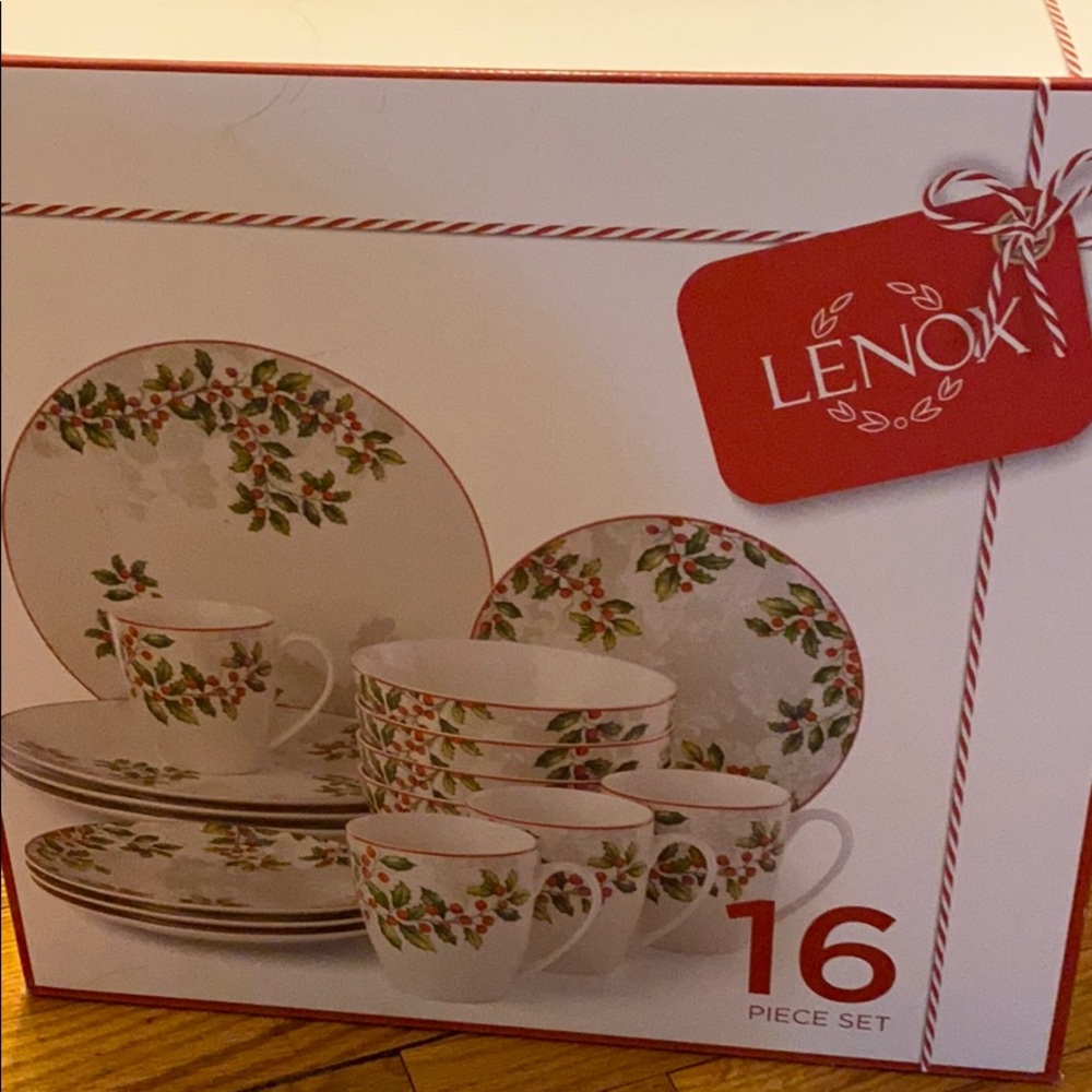Lenox 16 piece Christmas China set